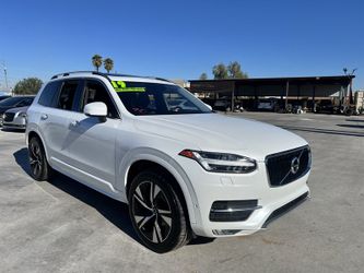2019 Volvo XC90 T6 Momentum
