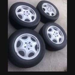 4 —- 225/60r16 5x112 5x4.41 Stock Mercedes S420 Rims Wheels With Tires Good 80% Treads!!!