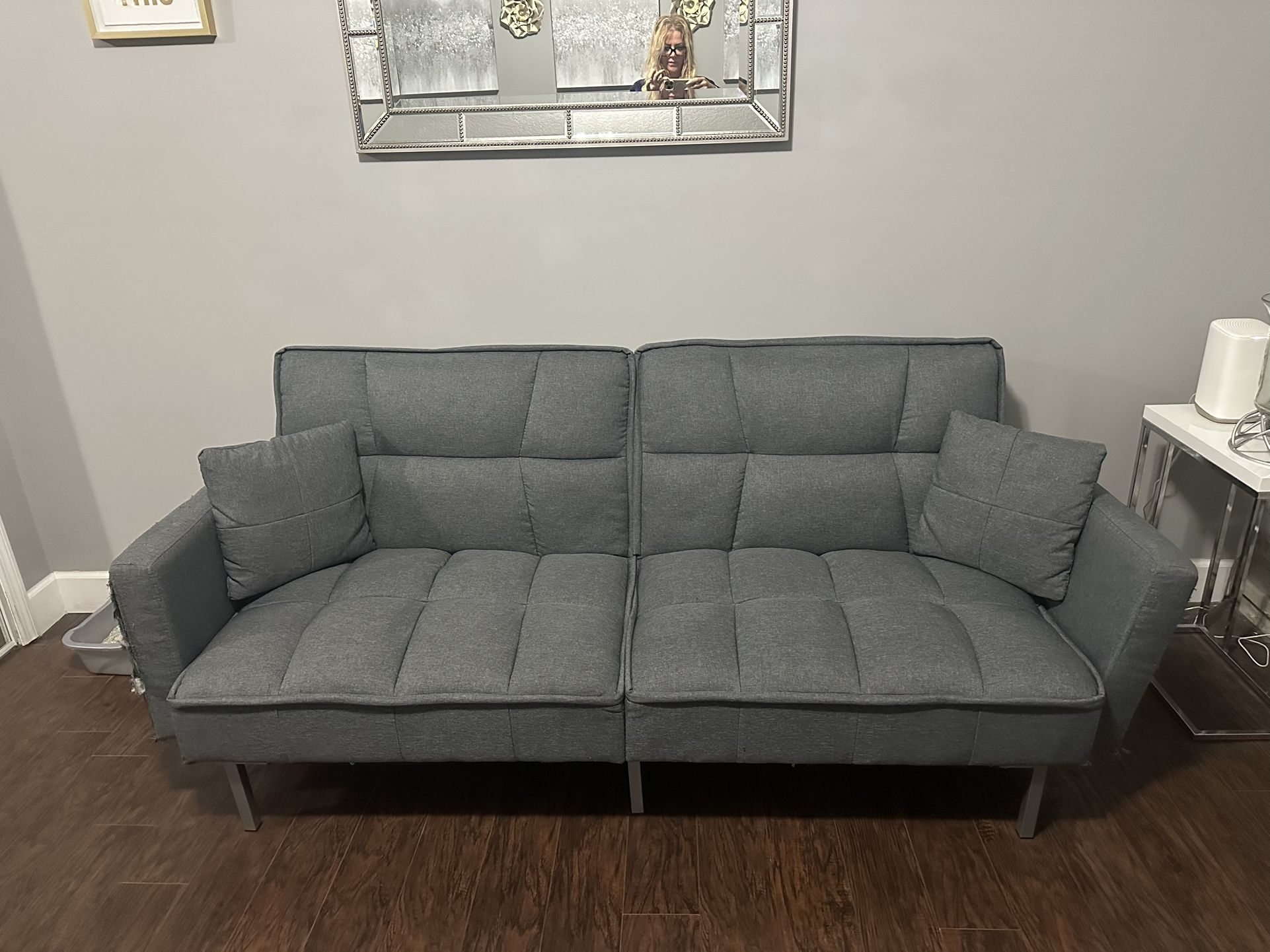 FREE GRAY FABRIC FUTON / SOFA 