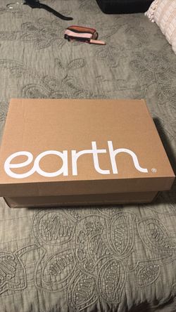Earth Kalece Mary Jane shoes size 10