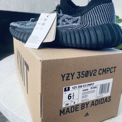 YEEZY 350 V2 CMPCT