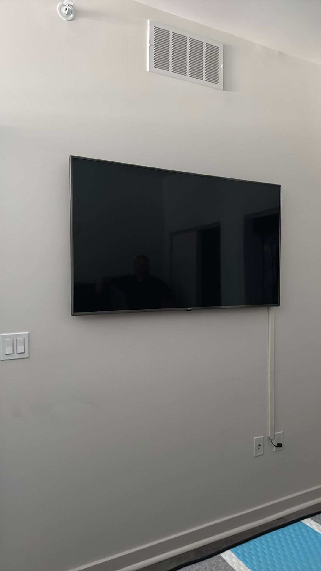 55in LG TV