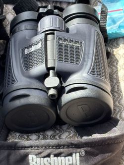 Bushnell H2O Waterproof 10x42mm Binoculars With IPX7 Construction & Optics 