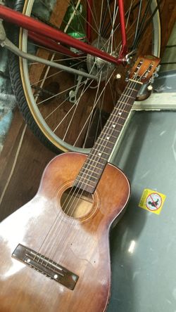 Japan Made Vintage Acoustic Guitar