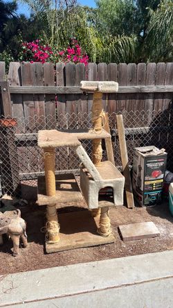 Cat tree