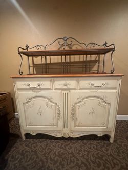 Ethan allen dresser