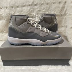 Jordan 11 Cool Grey  Size 10.5