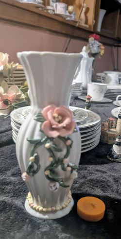 Porcelain Vase Sophia Ann Handmade/painted From The 1980s  Porcelain 3D Floral Vases
