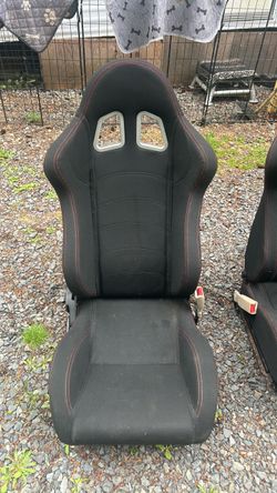 Bucket seats, excellent condition