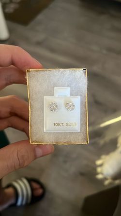 10k gold earrings