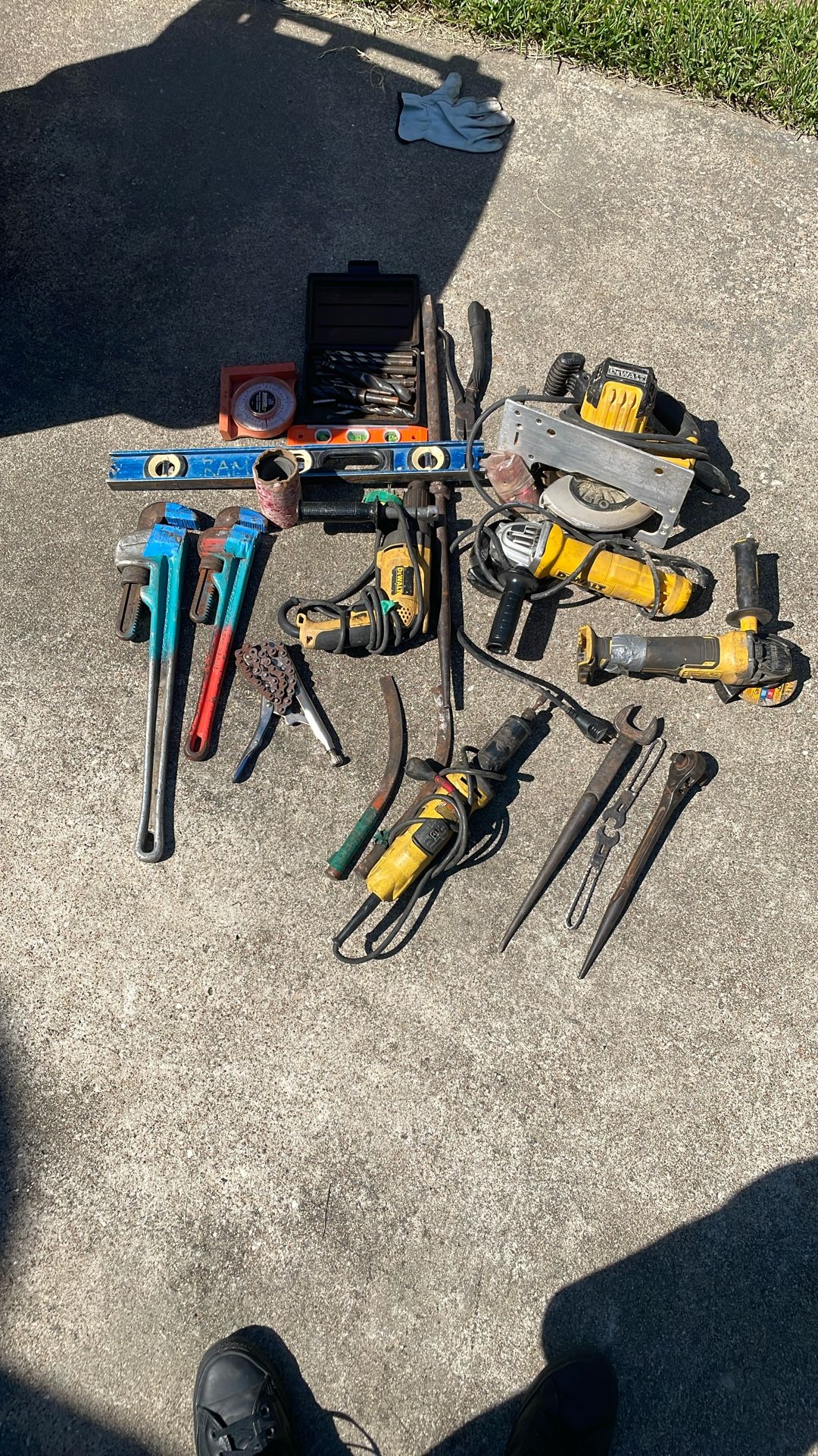 Tools For Sale Dewalt Pipe Wrench Spud Wrenches