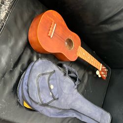 Kilo 15in Ukelele Guitar