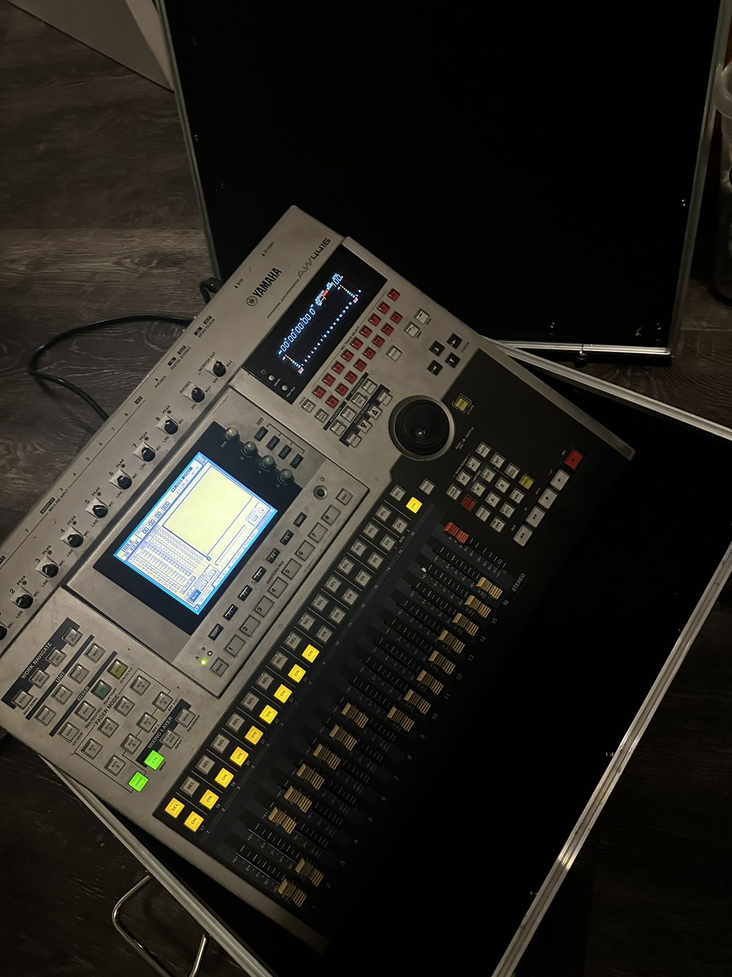 YAMAHA AW4416 Yamaha AW4416 Digital Mixer ($250)