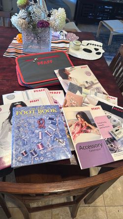 PFAFF Accessories case and Manuals