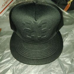 23 HAT