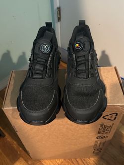 Steel toe shoes