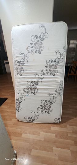 Twin bed