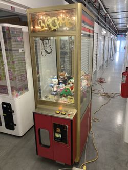 Claw Machine Arcade Games! 