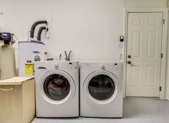 Free (pickup only) washer / dryer