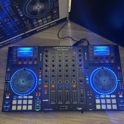 Denon MCX 8000 Controller & Carrying Hardcase