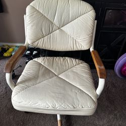 leather chair 