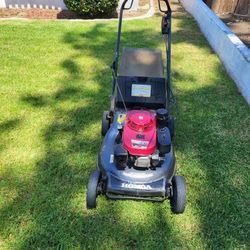 Comercial Honda Hydrostatic