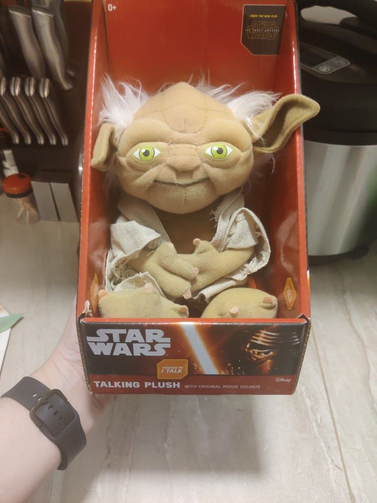 Star Wars Talking Plush Yoda