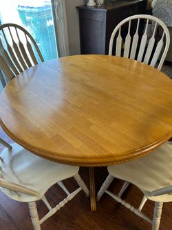 Farmhouse Table and 4 Chairs