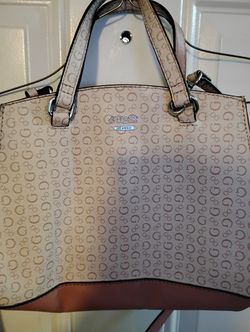 New Guess Purse 👛 Small 