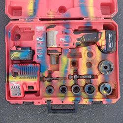 Milwaukee M18 Force Logic 10Ton Knockout 1/2to4in 2667-23 Vgood Condition. For Pick Up Fremont Seattle. No Low Ball Offers Please. No Trades 
