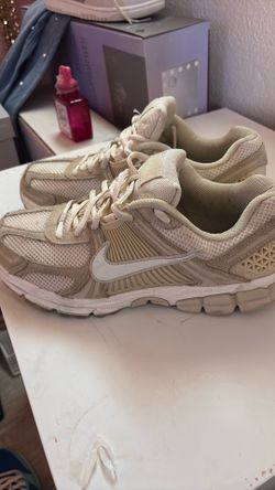 Nike vomero tan 9.5 Wms