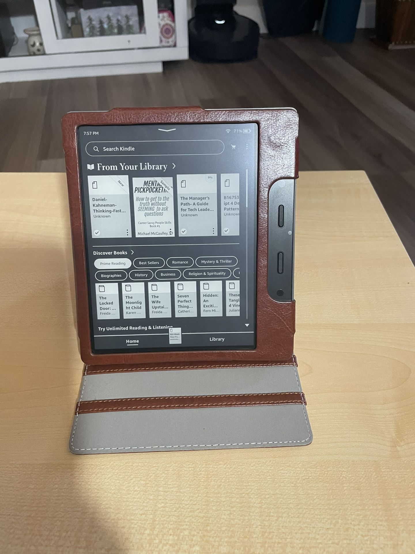 Kindle Oasis/leather Case/3 Matt Guard/adjustable warm light/Wi-Fi+ Free Cellular Connectivity,32 GB