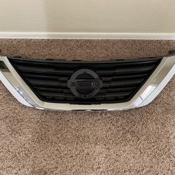 Factory OEM 2015-2018 Nissan Altima White Gray Chrome Upper Grill 62310-9HS1A