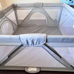 Baby playpen