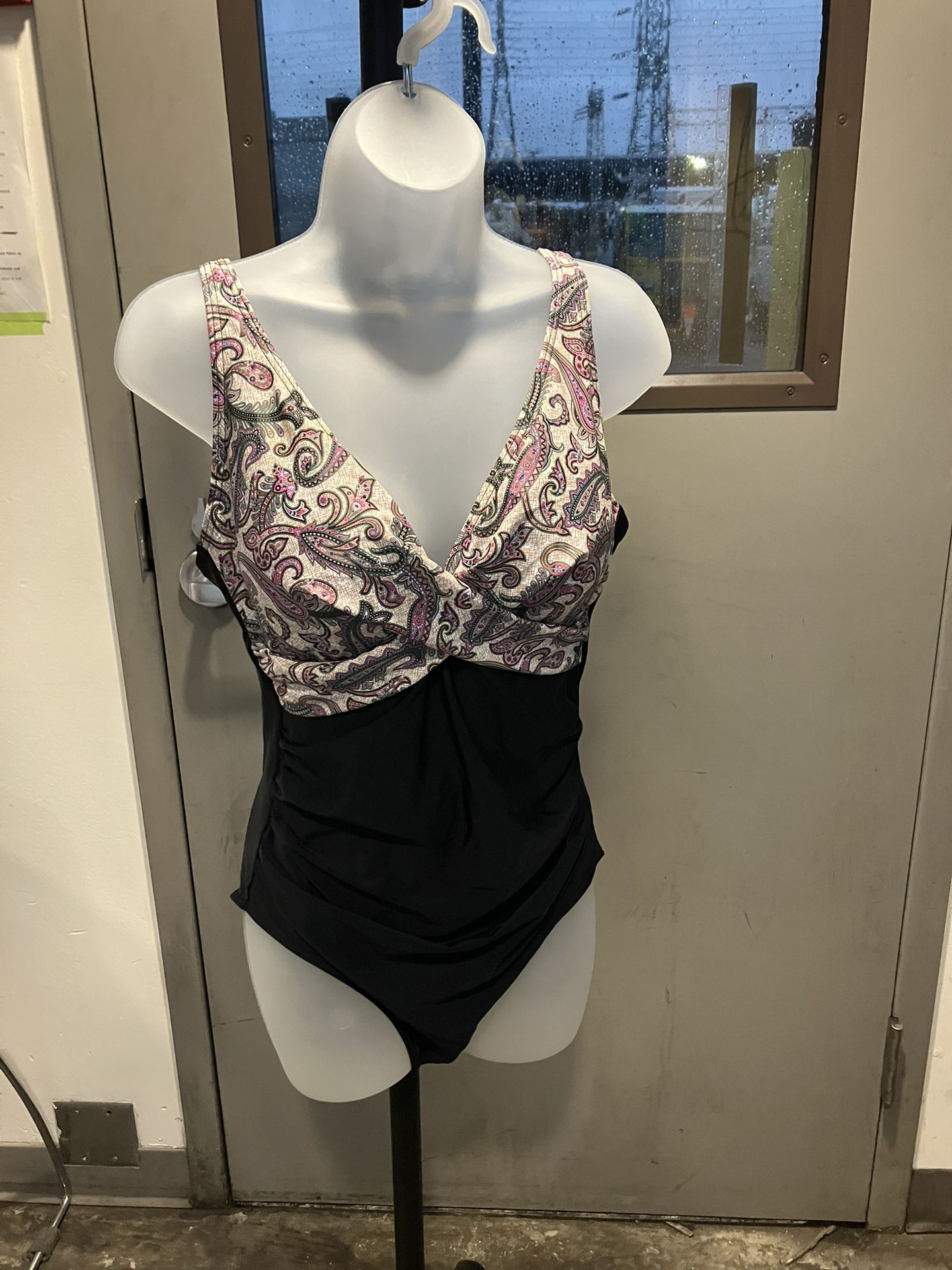 Bran New With Tag Swimsuit Med