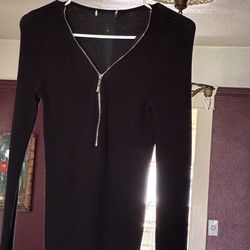 Blouse, Black Stretch Light Sweater With Silver Zipper 