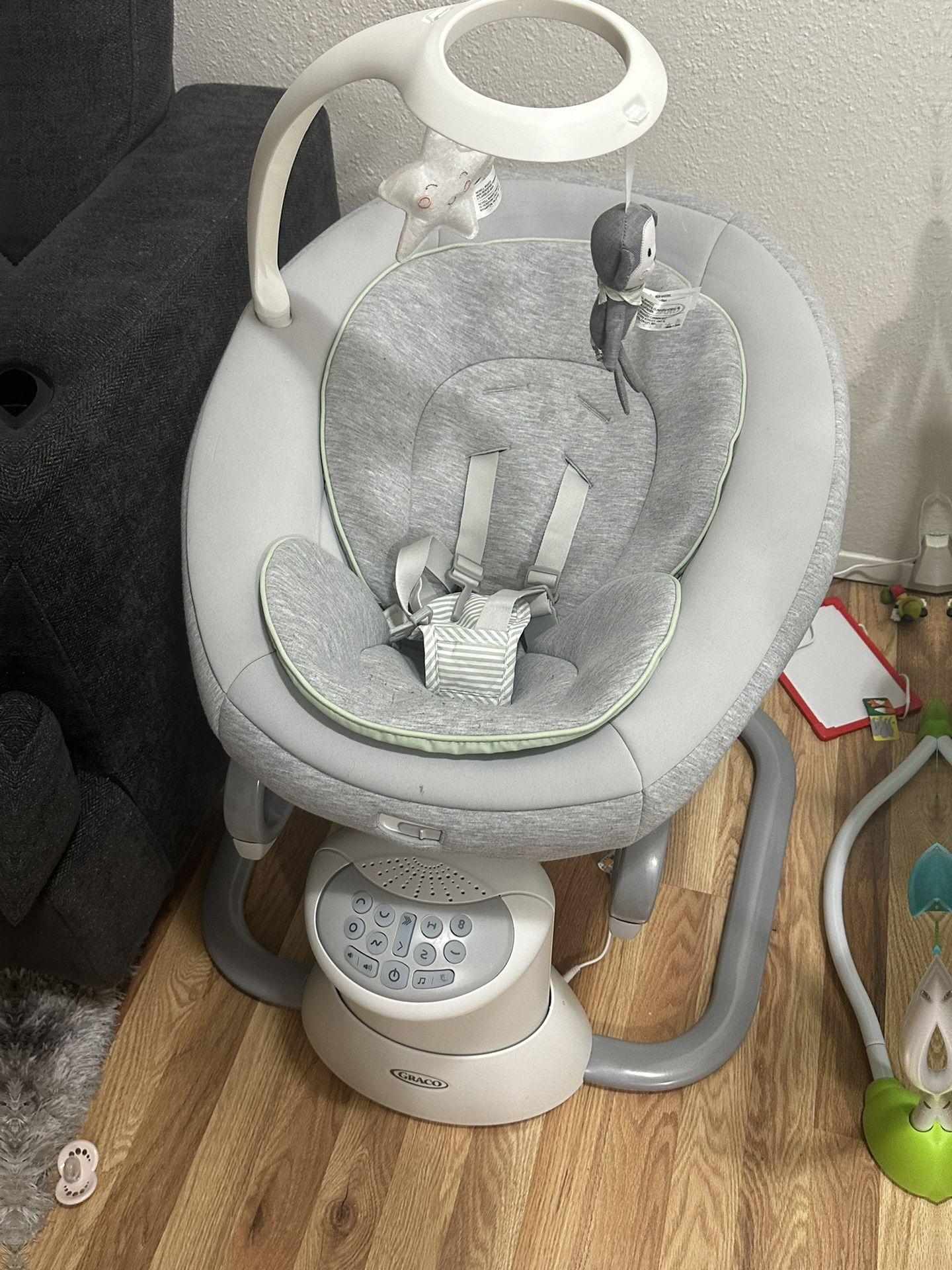 Graco Soothe My Way Swing