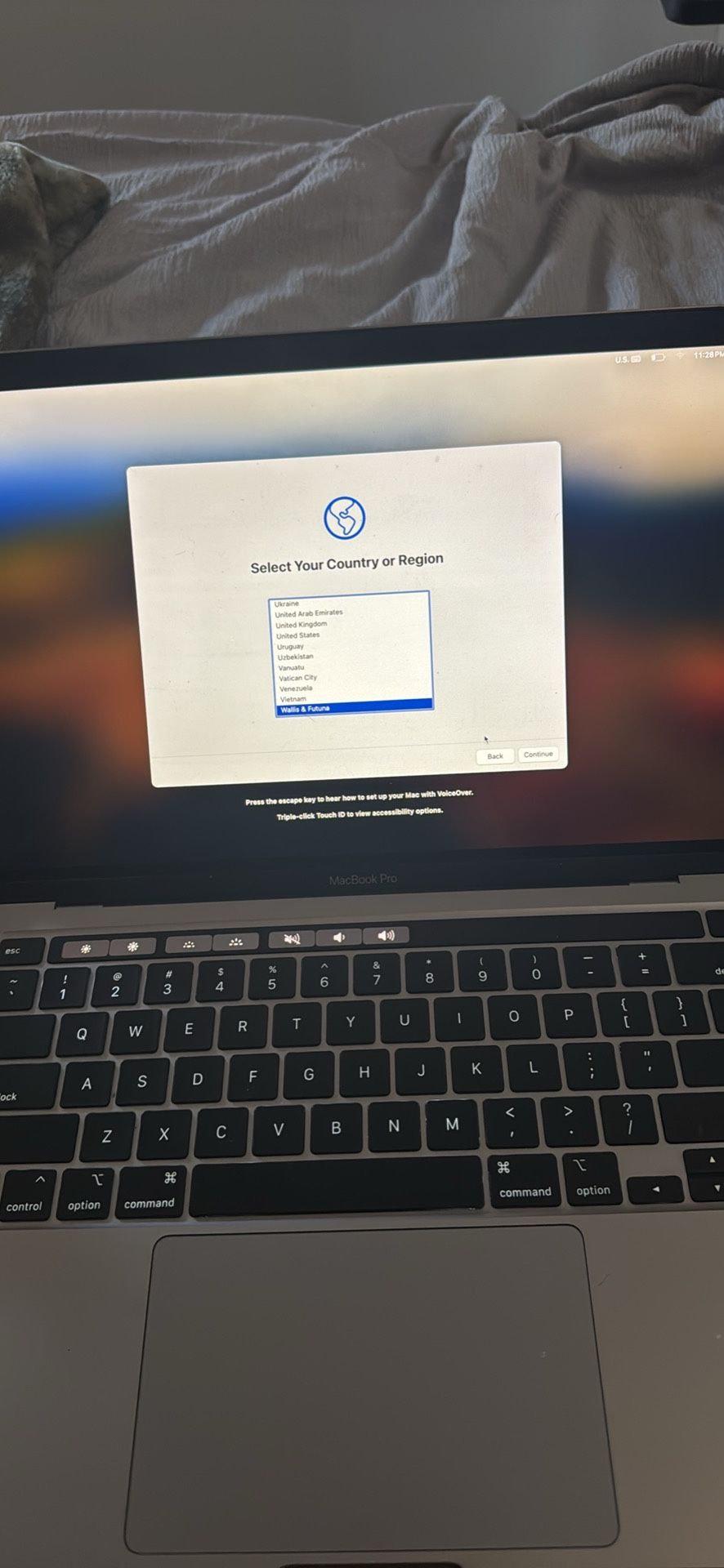 MacBook Pro (13-inch, M2, 2022)