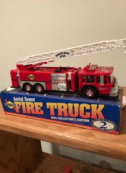 SUNOCO Aerial Tower Fire Truck. 1995 Collector’s Edition- working headlights/taillights, dual sounds siren, working outriggers, 2’ extension ladder
