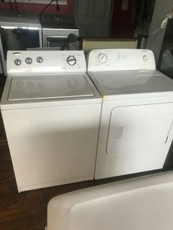 Washer dryer set