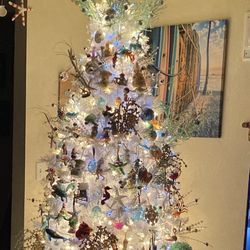 Artificial 8 ‘ Flocked Christmas Tree 