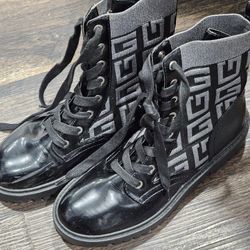 Guess Womens Boots Size 7.5