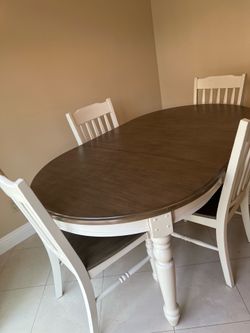 Ashley Realyn Dining Table Set + 4 Chairs – Excellent Condition