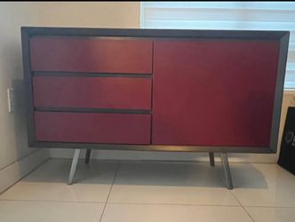 Modern kids dresser