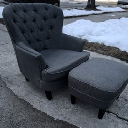 Elegant Gray Tufted Accent Chair with Ottoman – 2 Sets Available