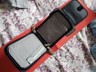 NEW Travelon Anti-Theft Travel Wallet RFID Black
