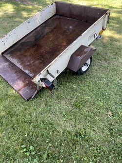 Colemen Tilt Utility Trailer 