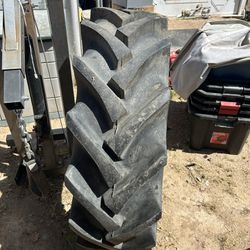 Tractor Tire 14.9-26