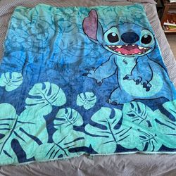 Disney's Lilo & Stitch Big Smiles Kid’s Sleeping Bag