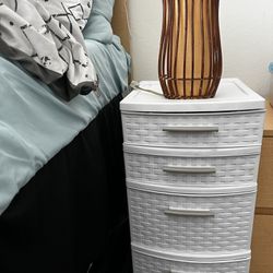 Storage table + Table lamp: $35